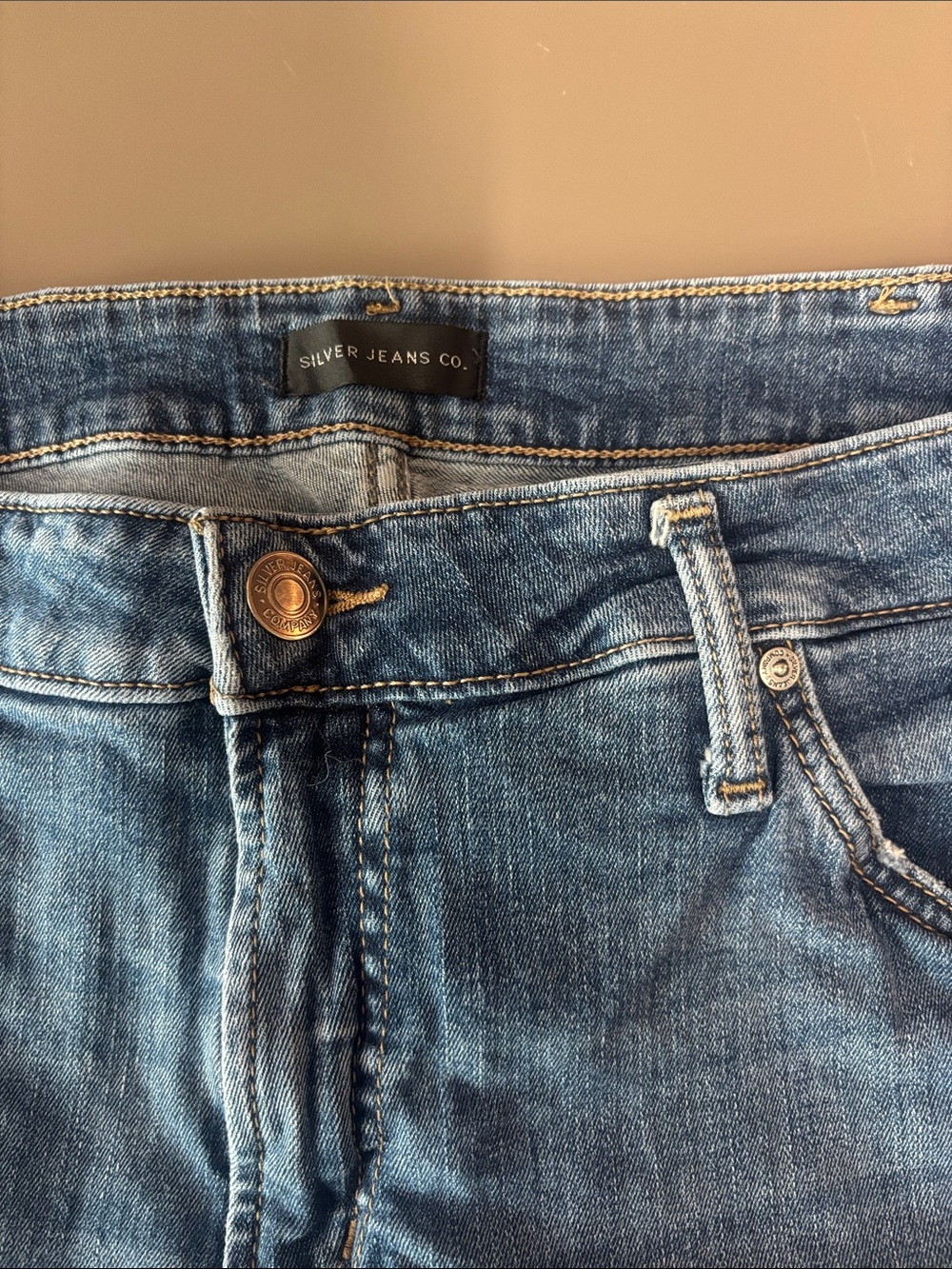 Silver Jeans Medium Blue Rolled-Cuff Denim Shorts - Picture 4 of 4